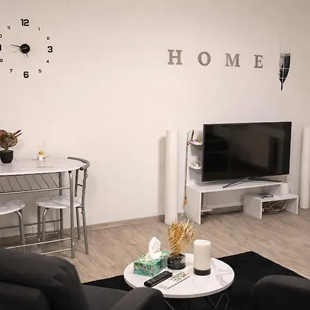 Bright & Cozy With Relax Area & Kitchen *